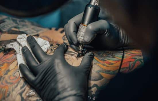 Prueba tatuajes gratis con estas aplicaciones